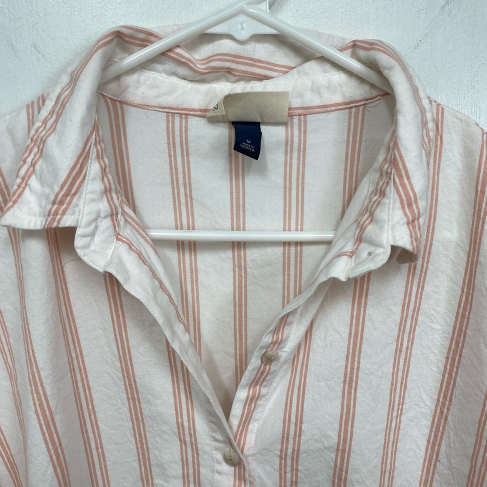 Universal Thread Button Up Top Women’s Medium Pin… - image 3